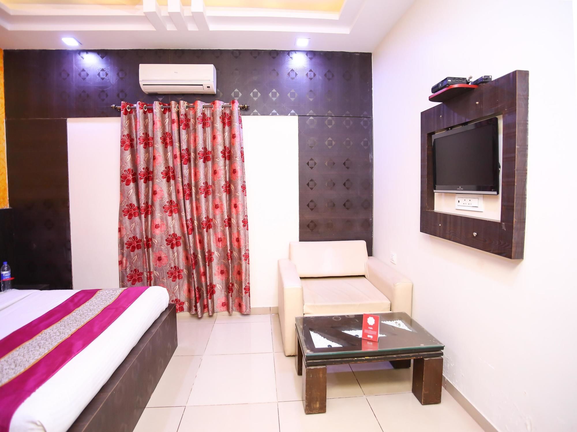 Hotel Oyo 565 Sakinaka 90 Ft Road Mumbai