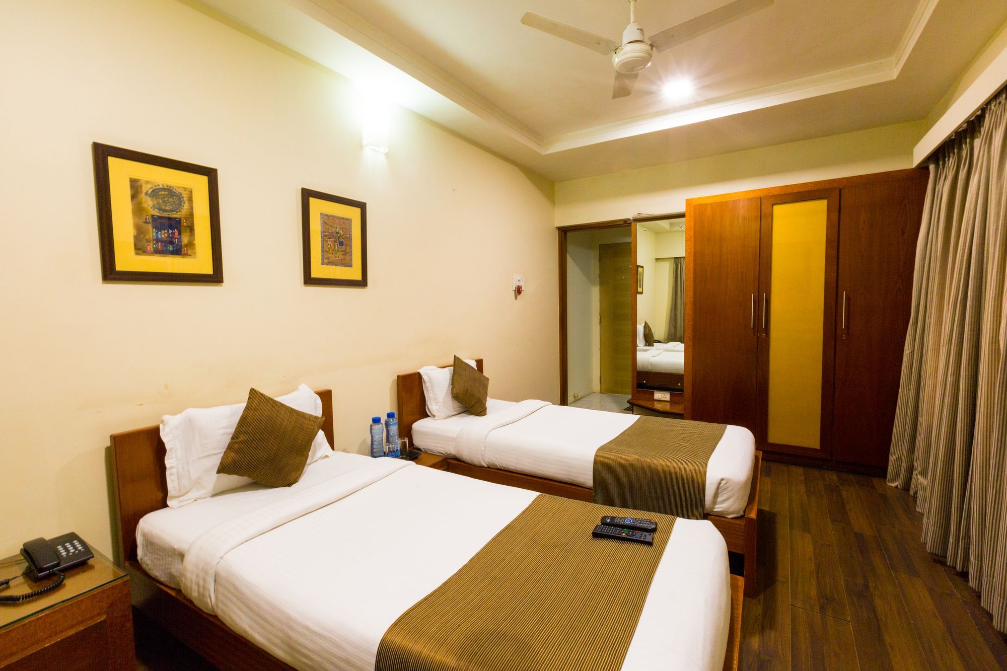 Hotel Fabhotel Mumbai Airport Apartments 3*
