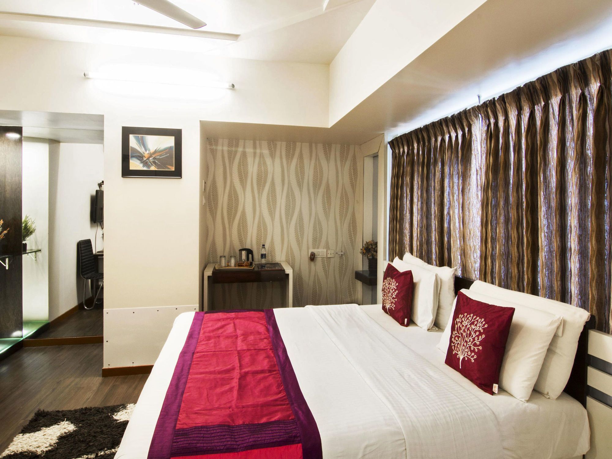 Hotel Oyo Premium 091 Parle East