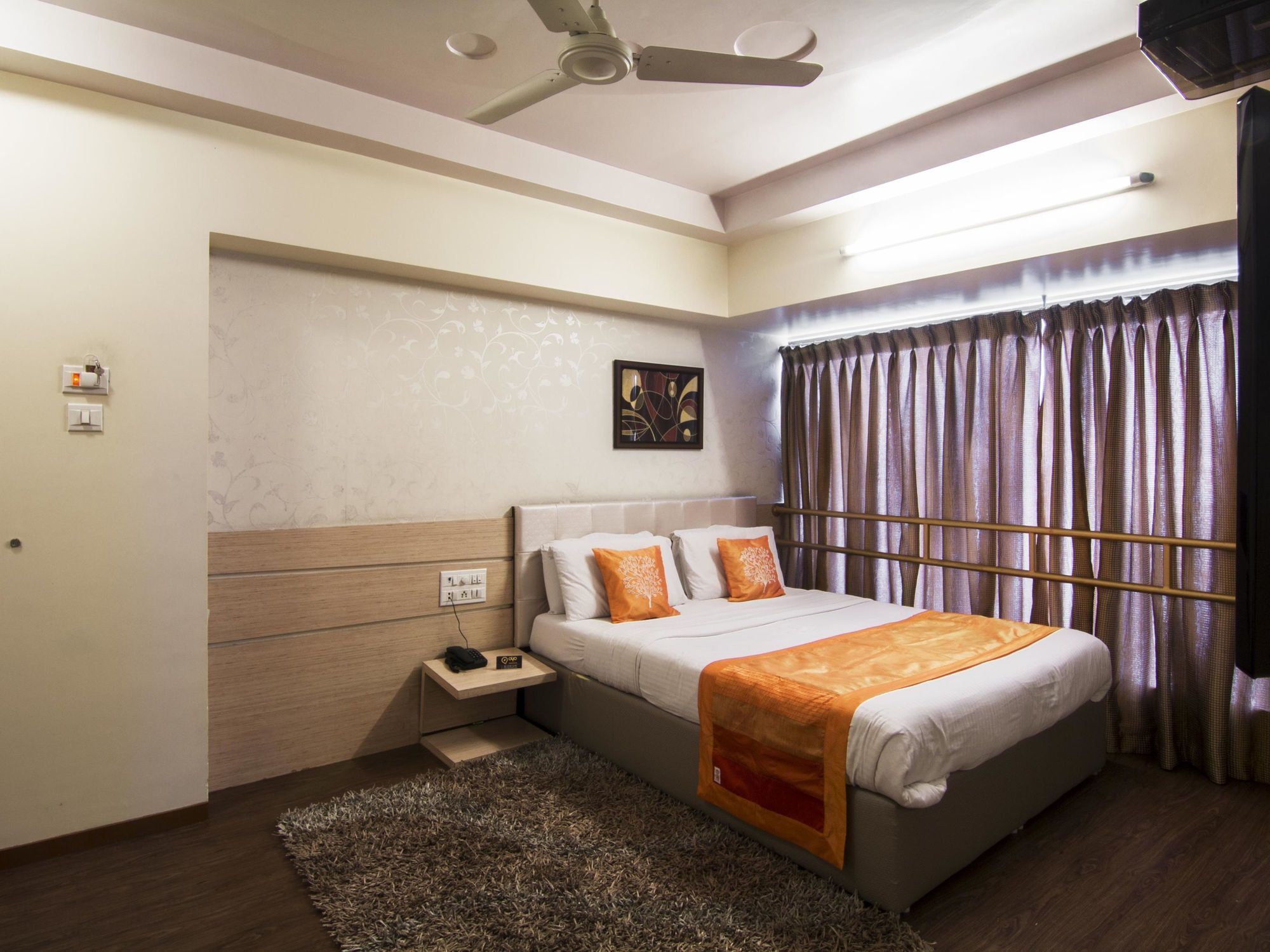 Oyo Premium 091 Parle East Hotel Mumbai
