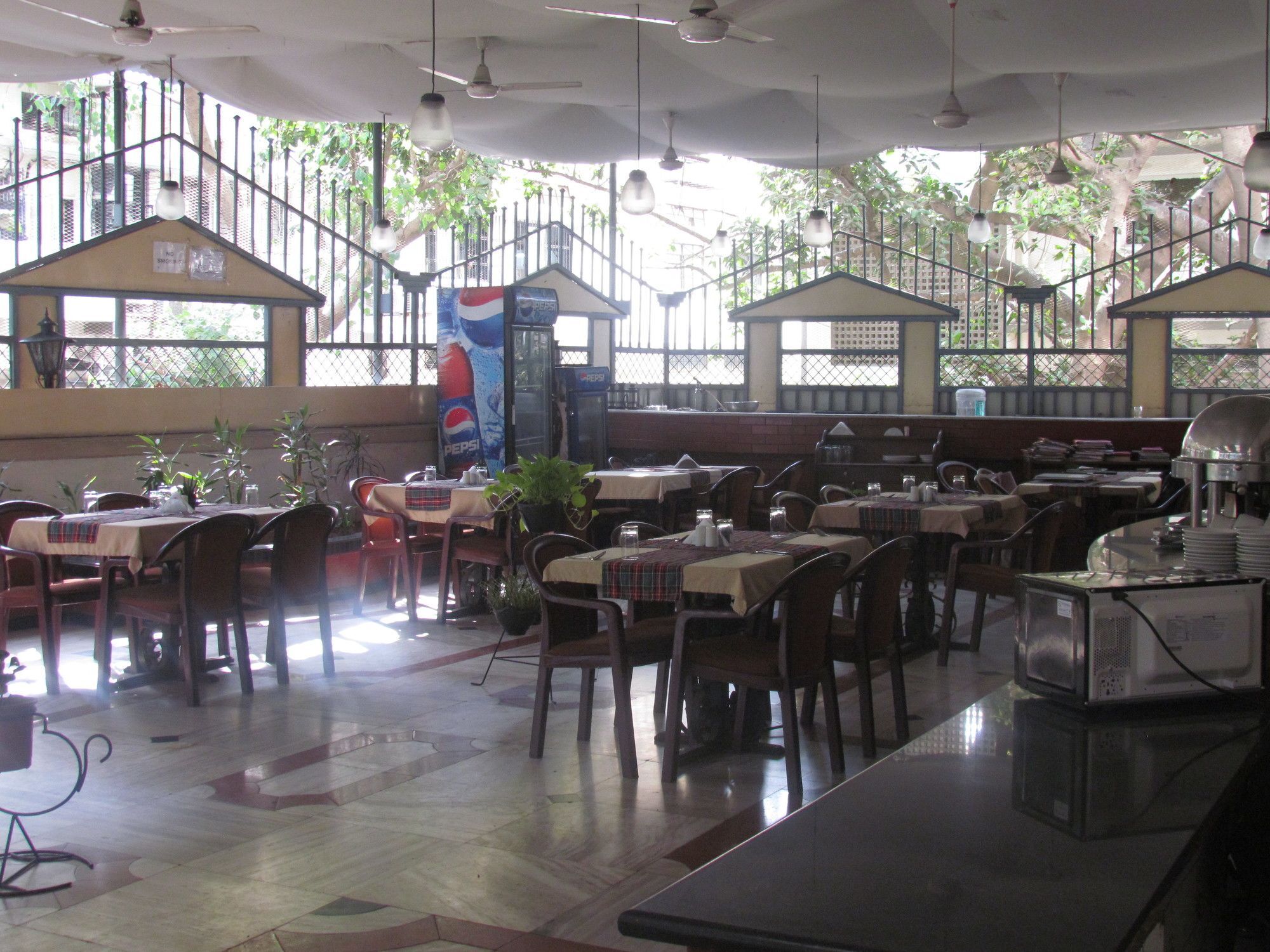 Kohinoor Park 3*