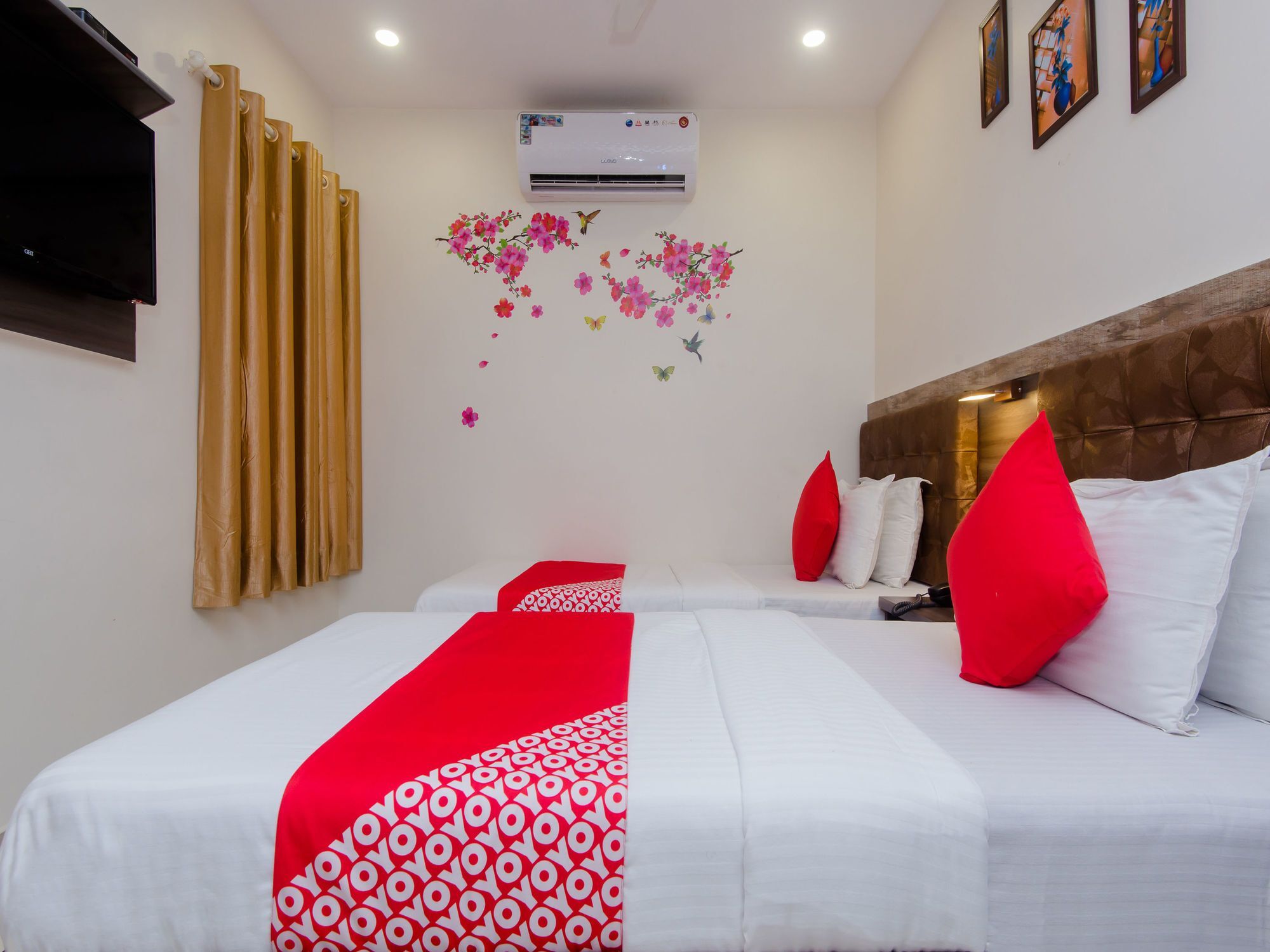 Hotel Oyo 13540 Golden Palace Mumbai