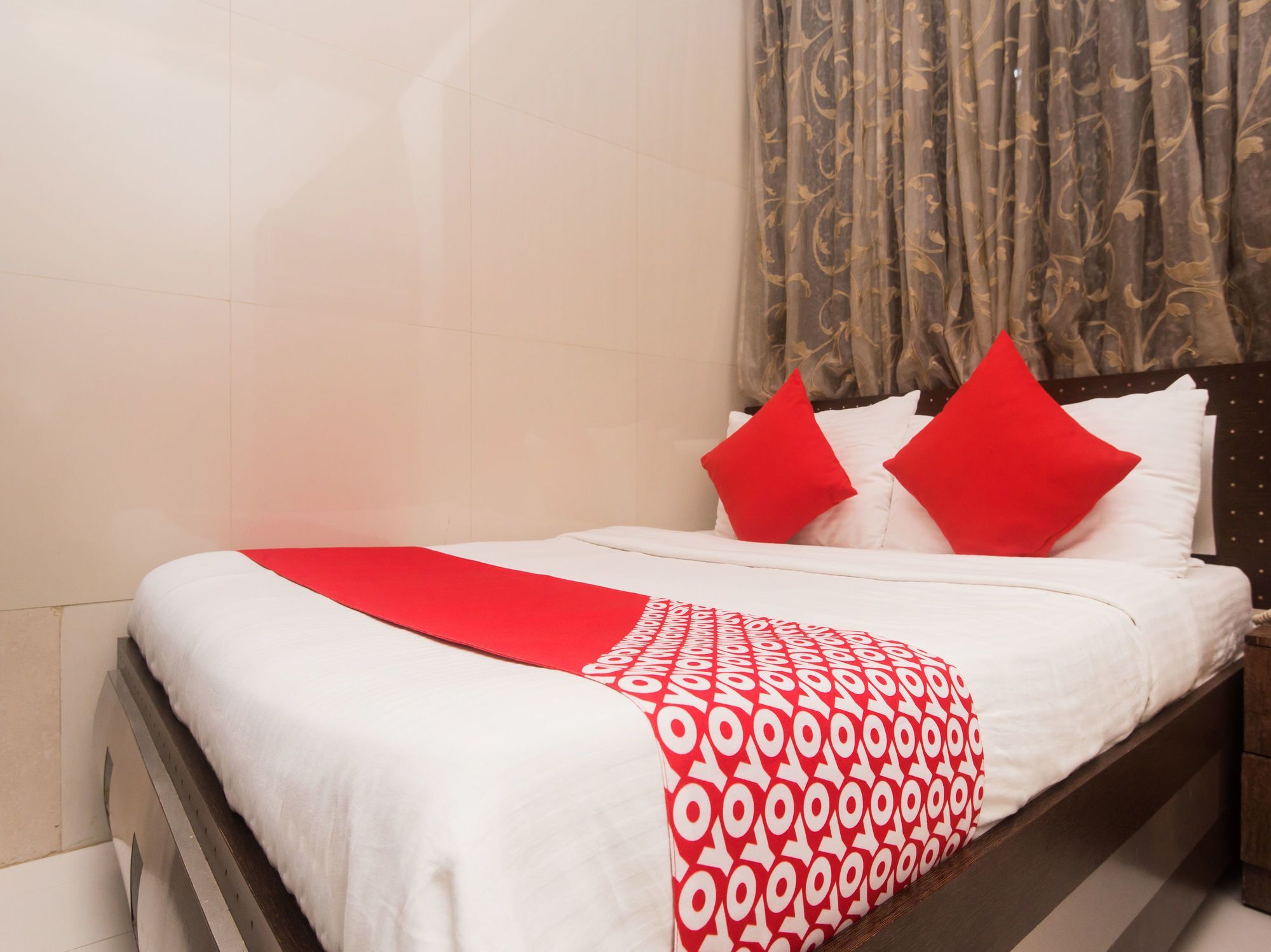 Hotel Oyo 16119 Oliver Mumbai