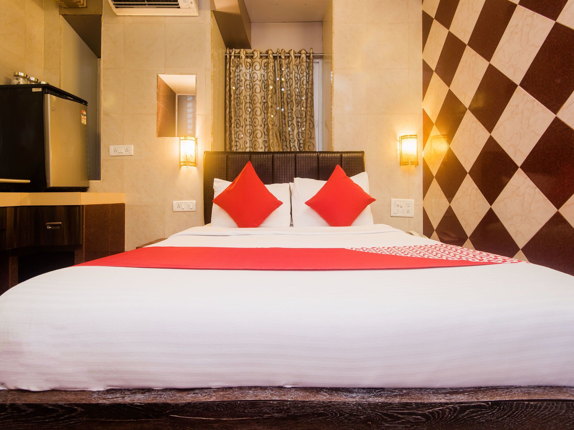 Oyo 16119 Oliver Hotel 2*