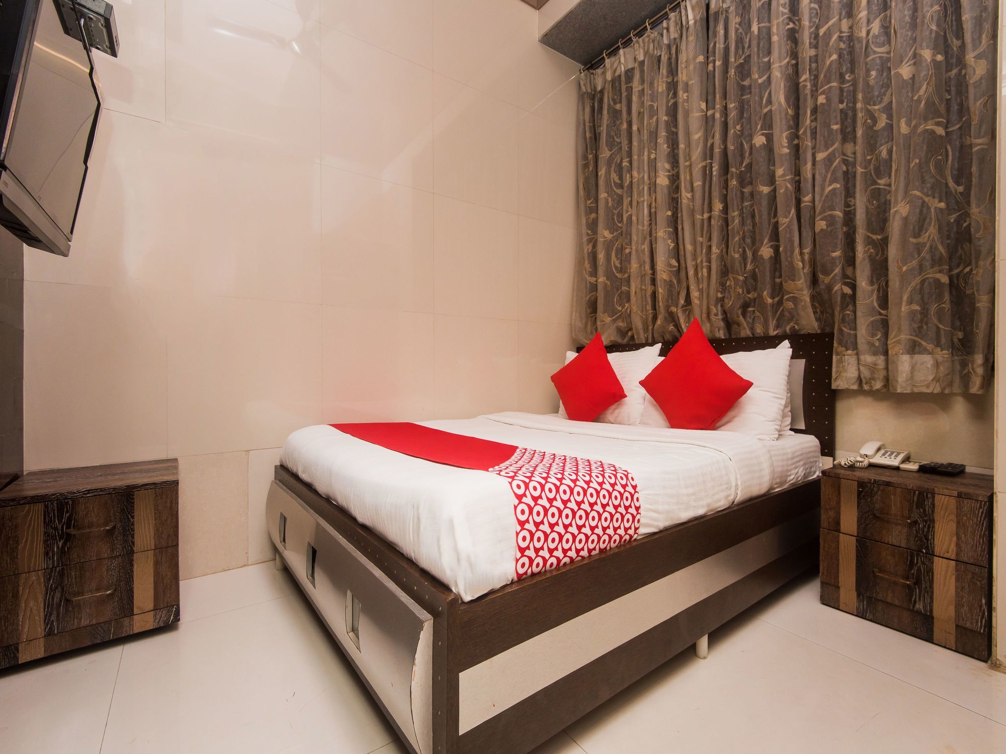 Hotel Oyo 16119 Oliver Mumbai