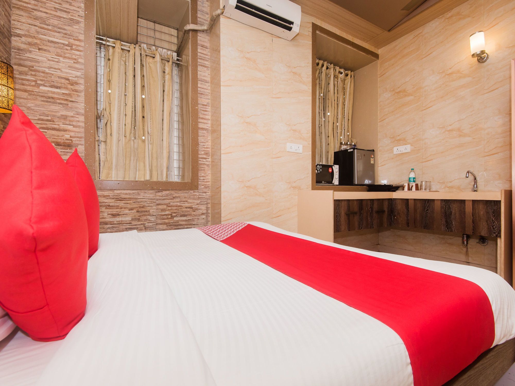 Hotel Oyo 16119 Oliver Mumbai