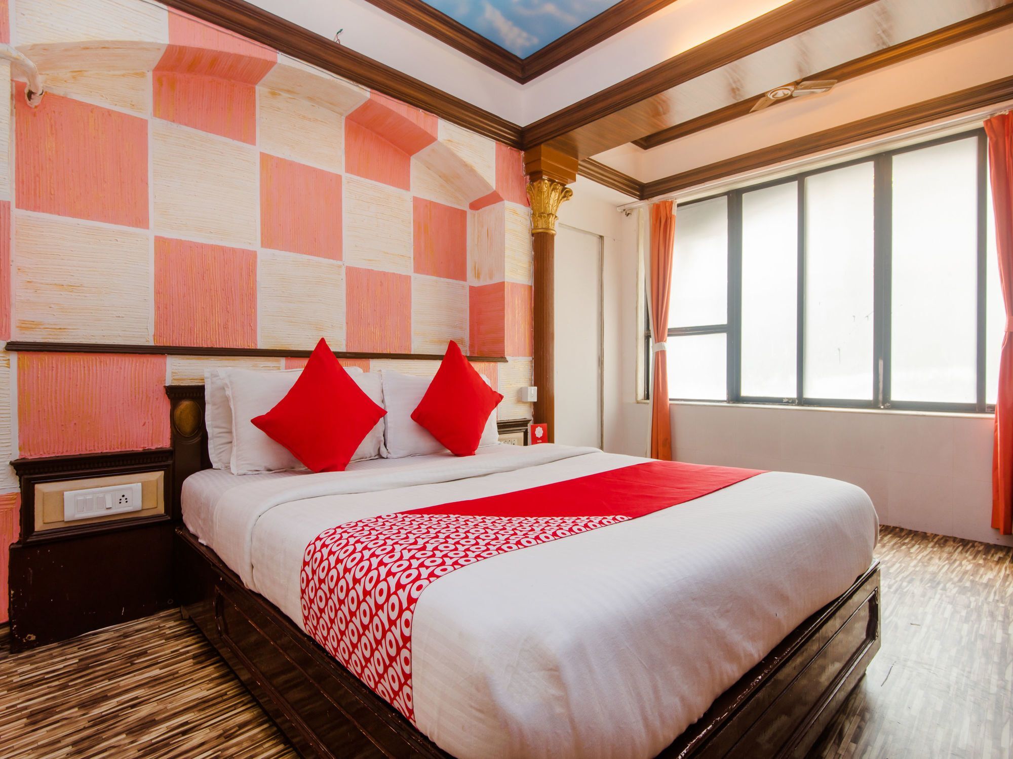 Hotel Oyo 11879 Ashu Bini Hospitality Pvt Ltd- Kalptaru Mumbai