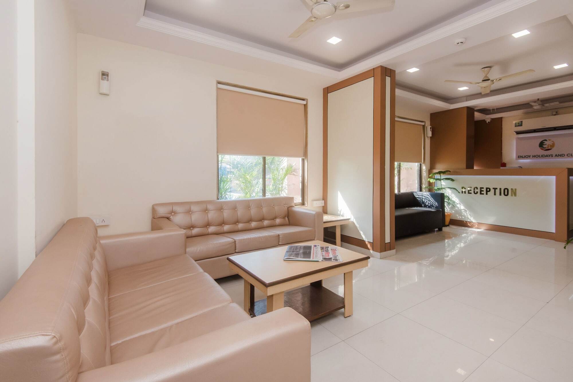 Hotel Capital O Orbit Near Infiniti Mall Bombaim