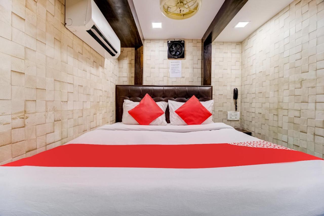 Qamar Mumbai