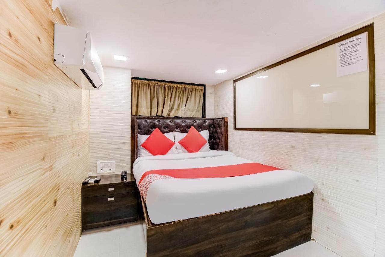 Qamar 2* Mumbai