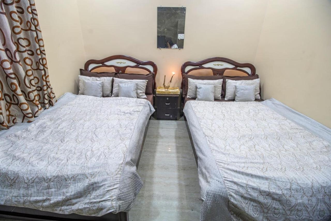 Osi Sahar Andheri East Apartment *