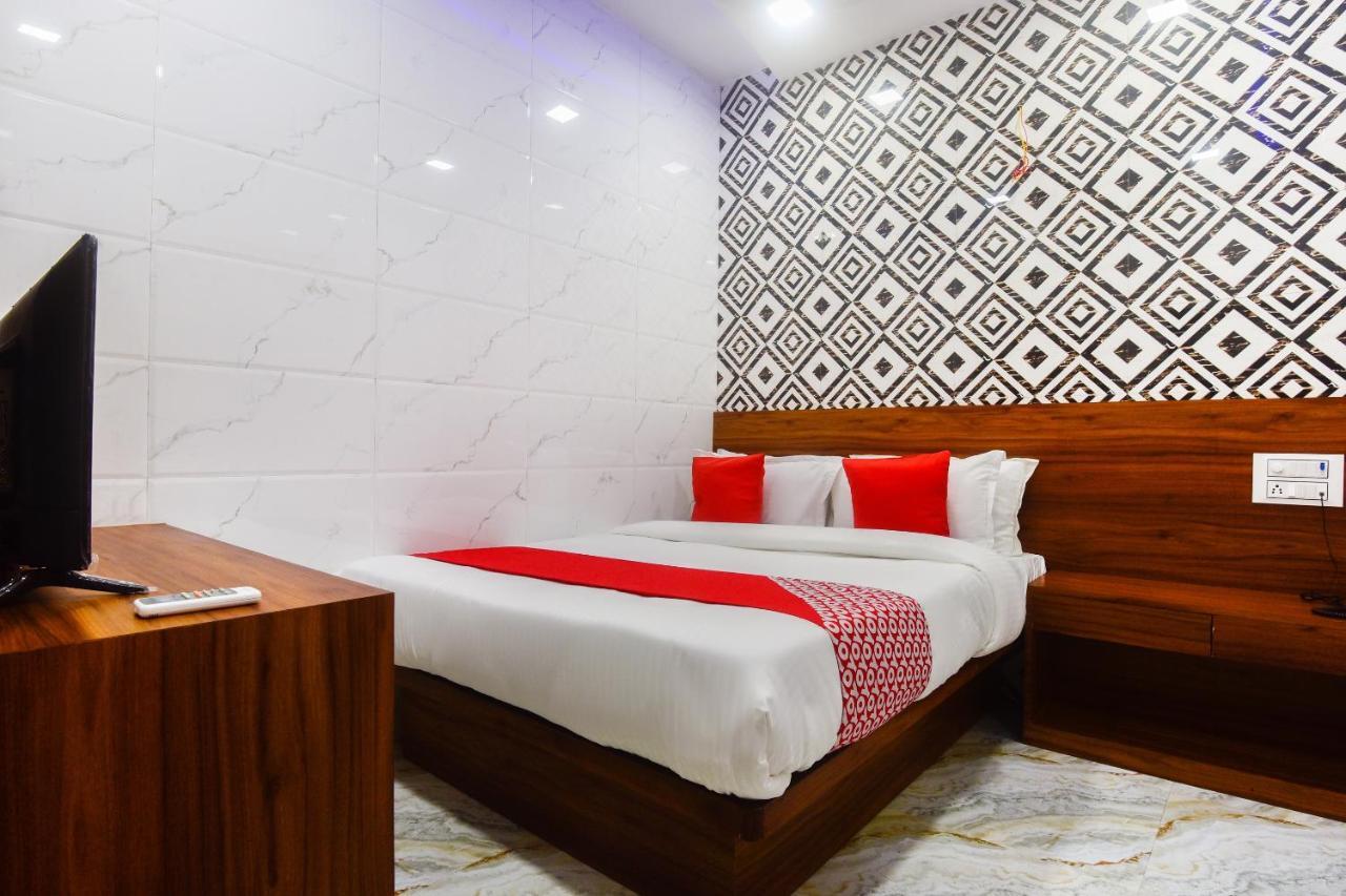 Oyo 63295 T Junction Residency Bombaim