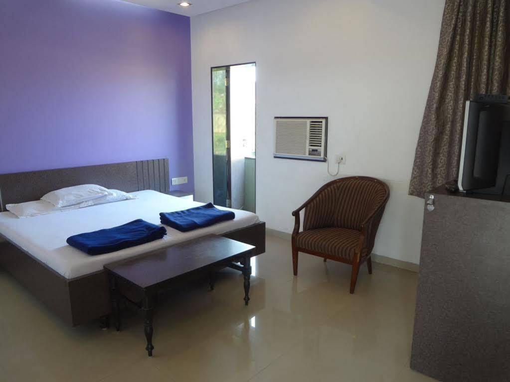 Pals Hotel Mumbai