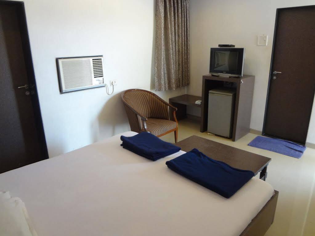 Pals Hotel 2*