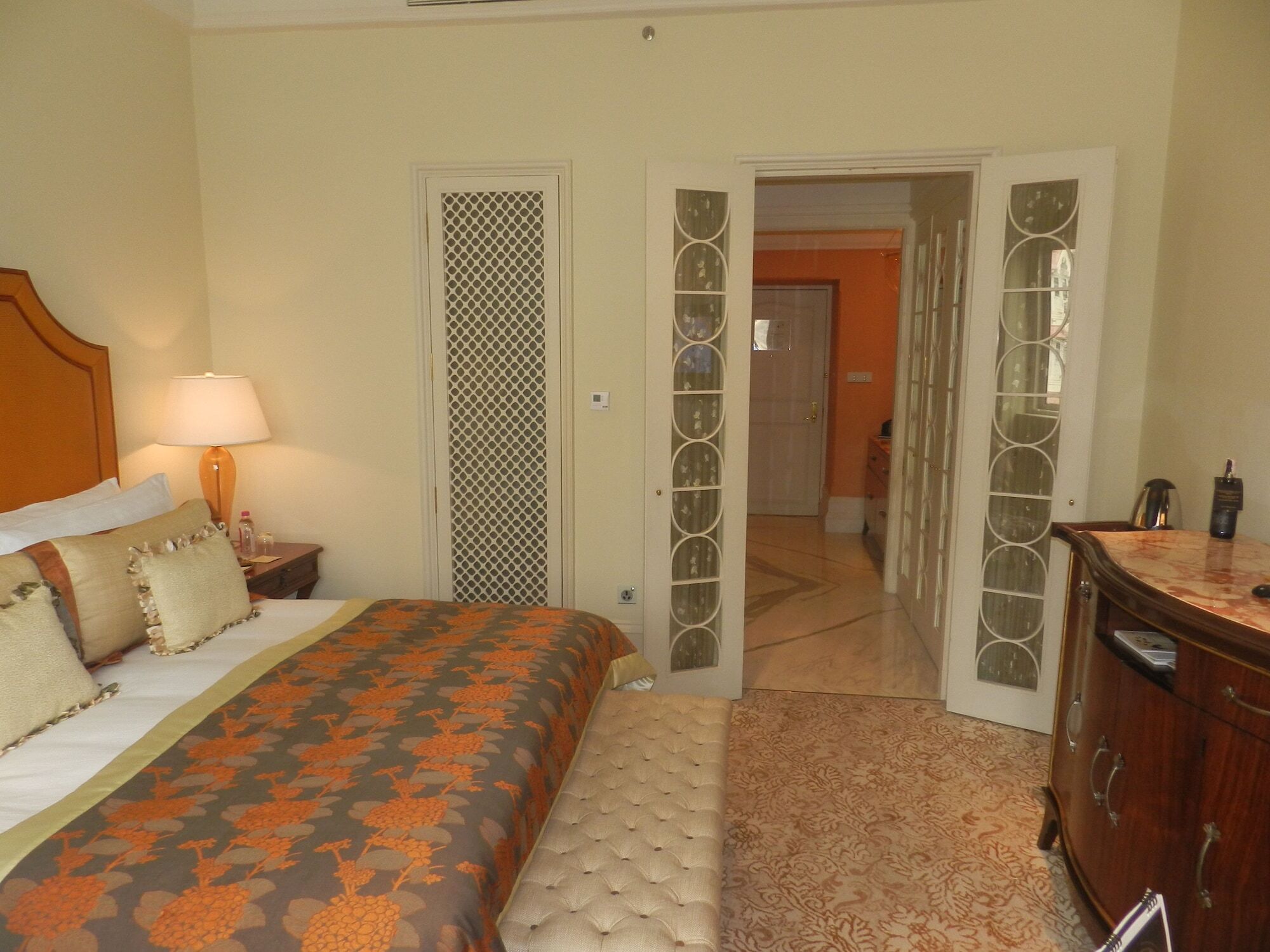 The Taj Mahal Tower, Hotel