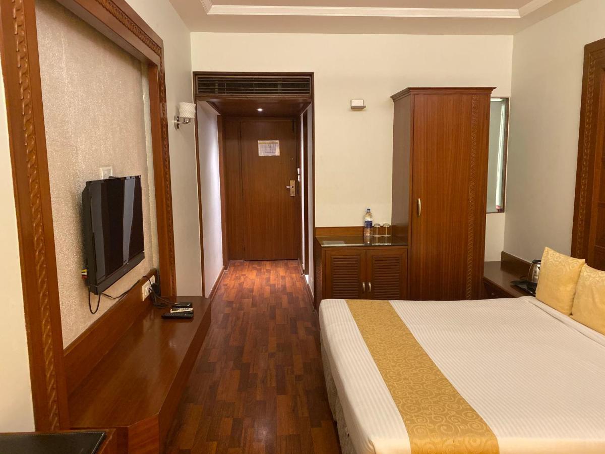 Kohinoor Park Hotel