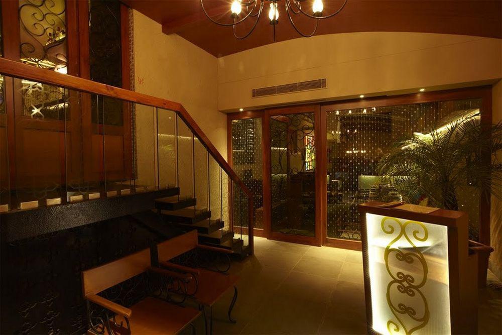 Bawa Continental Hotel 3*