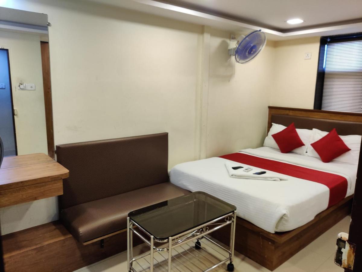 Hotel Happyland Mumbai