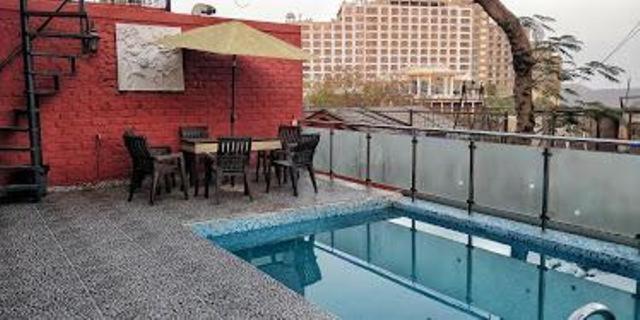 Pikasa 411, Pool Party *
