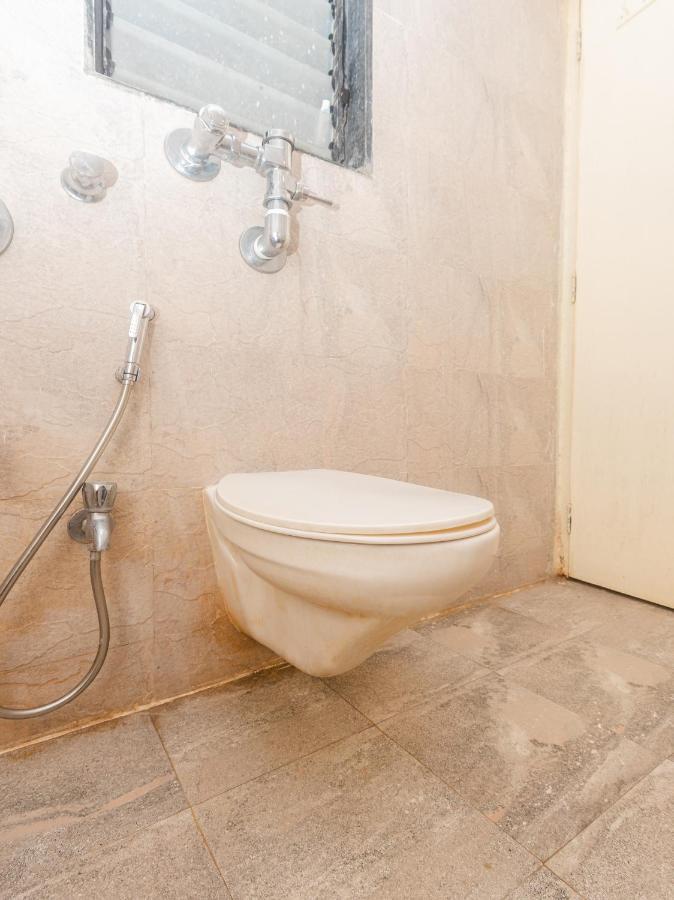 Guest house Tuliipstays - Kurla Premier Exotica *