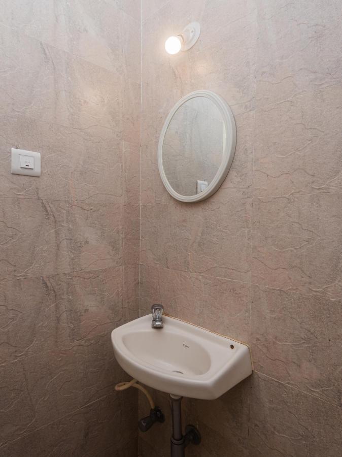 Guest house Tuliipstays - Kurla Premier Exotica Mumbai