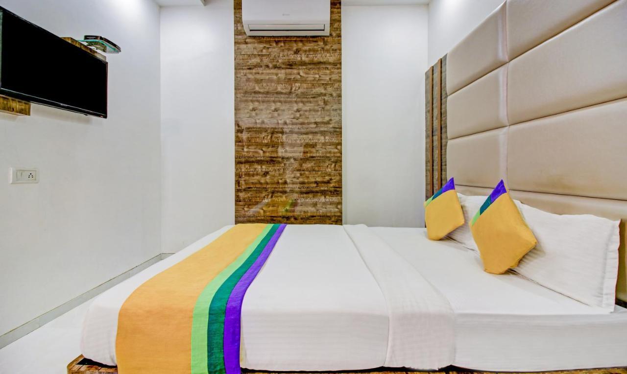 Hotel Magnet Terminal-2 3*