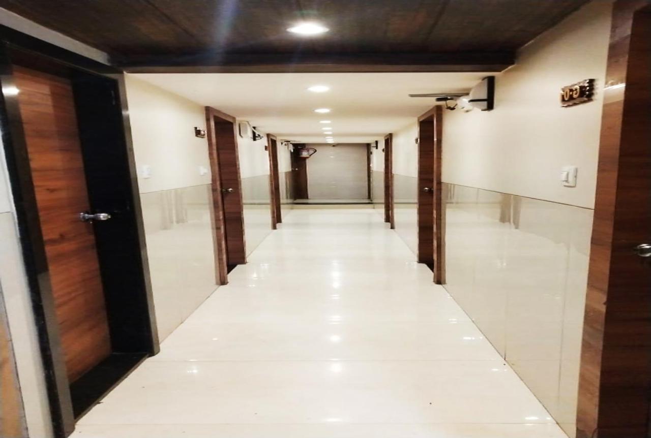Sai - Near Dadar Station Hotel