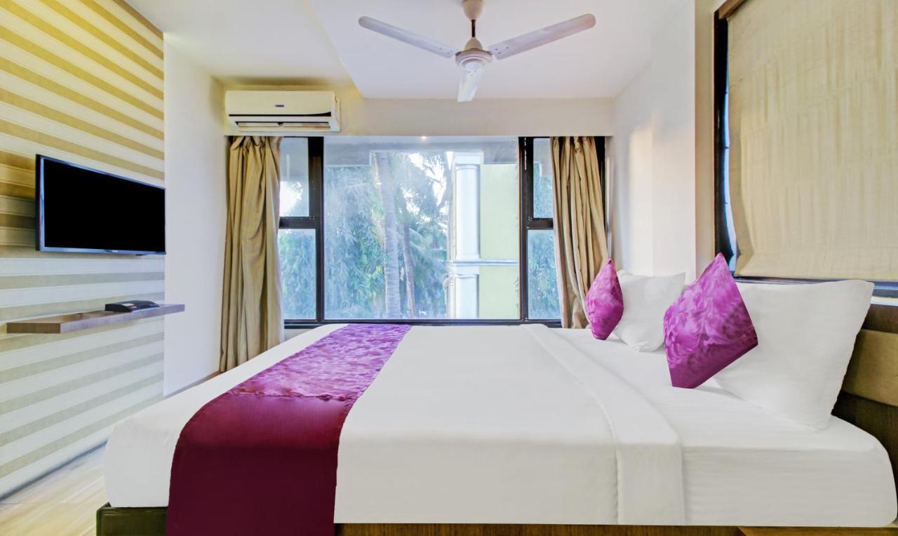 Treebo Tryst Crown Hotel 3*