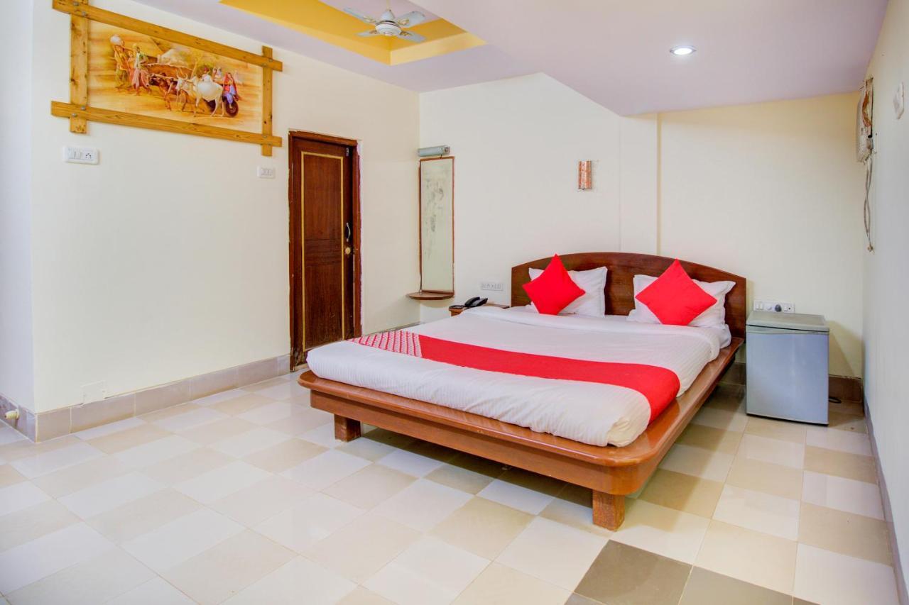 Oyo 66827 Island Club Hotel Mumbai