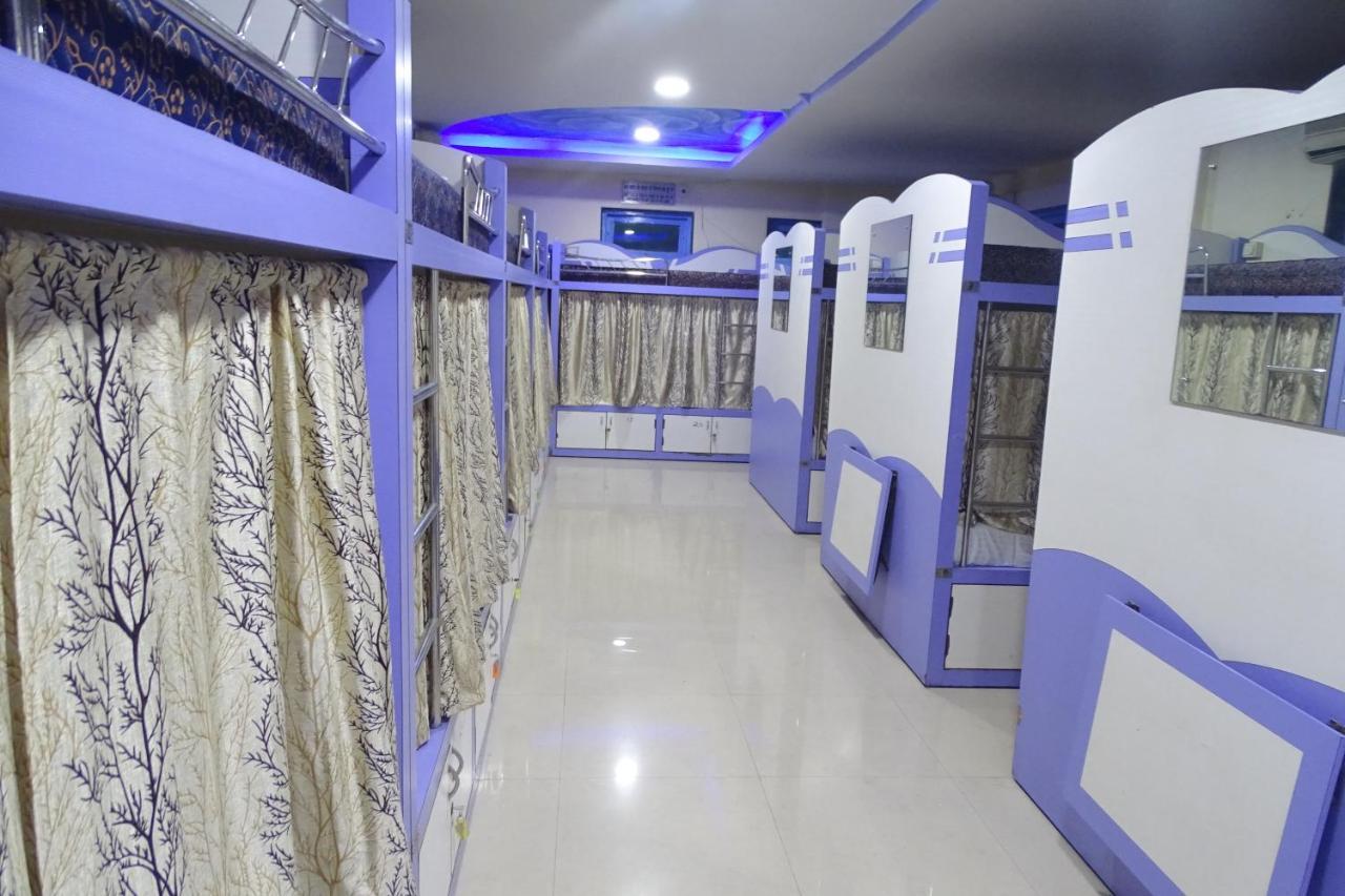 Real Rest House - Andheri East Hotel 2*