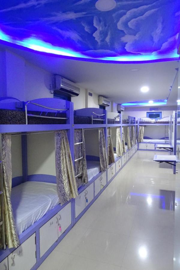 Real Rest House - Andheri East