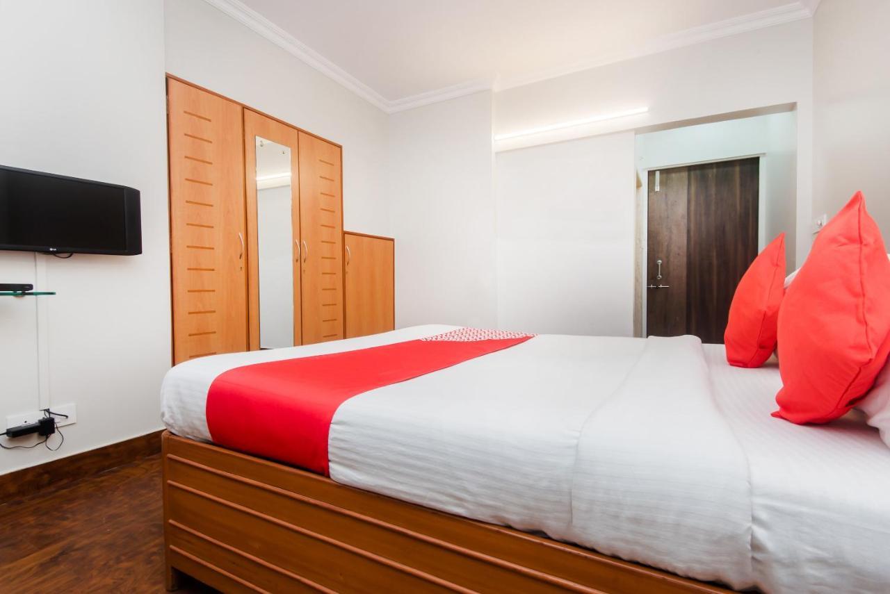 Oyo 1838 Executive Homes Apartment Mumbai