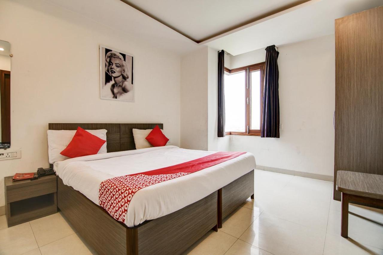Hotel Jayshree Domestic Airport 3*
