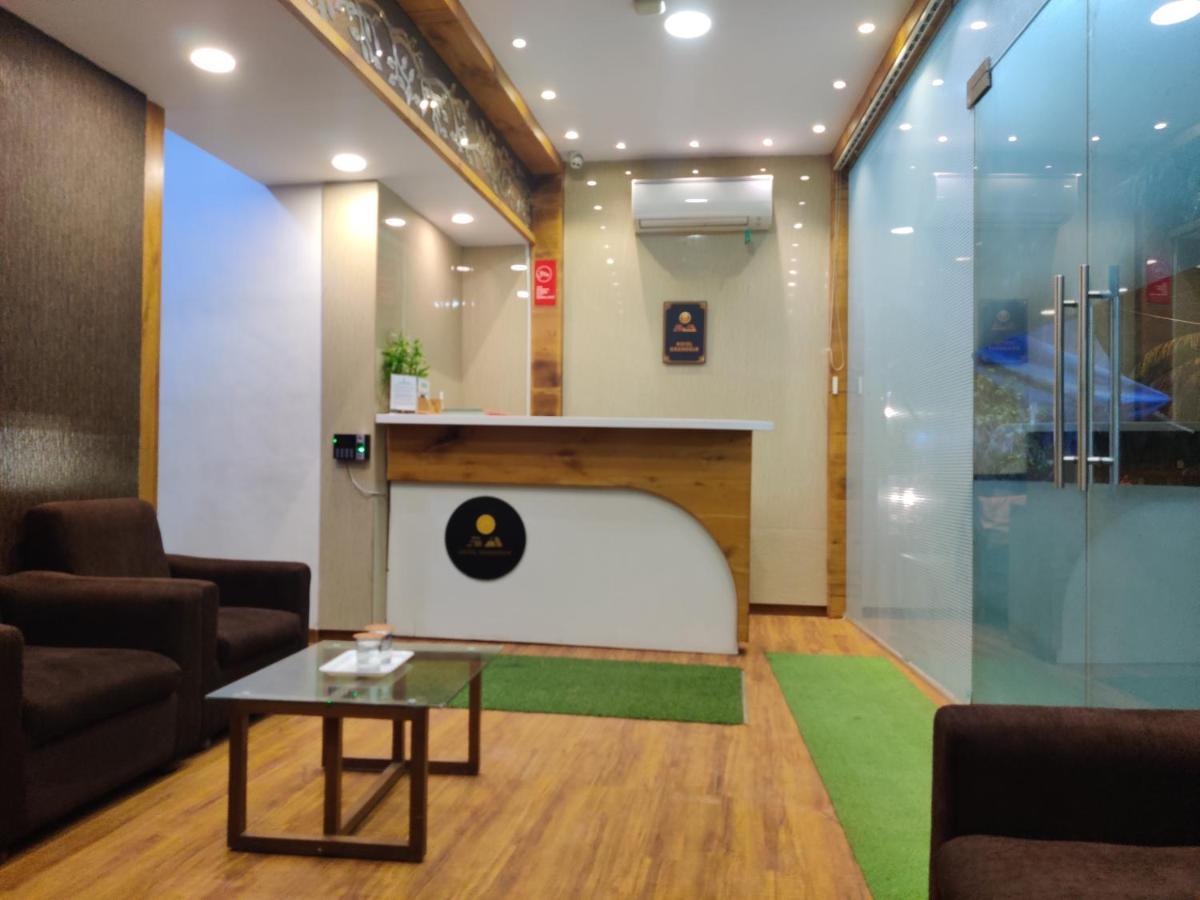 Grandeur-near International Airport 3* Bombaim