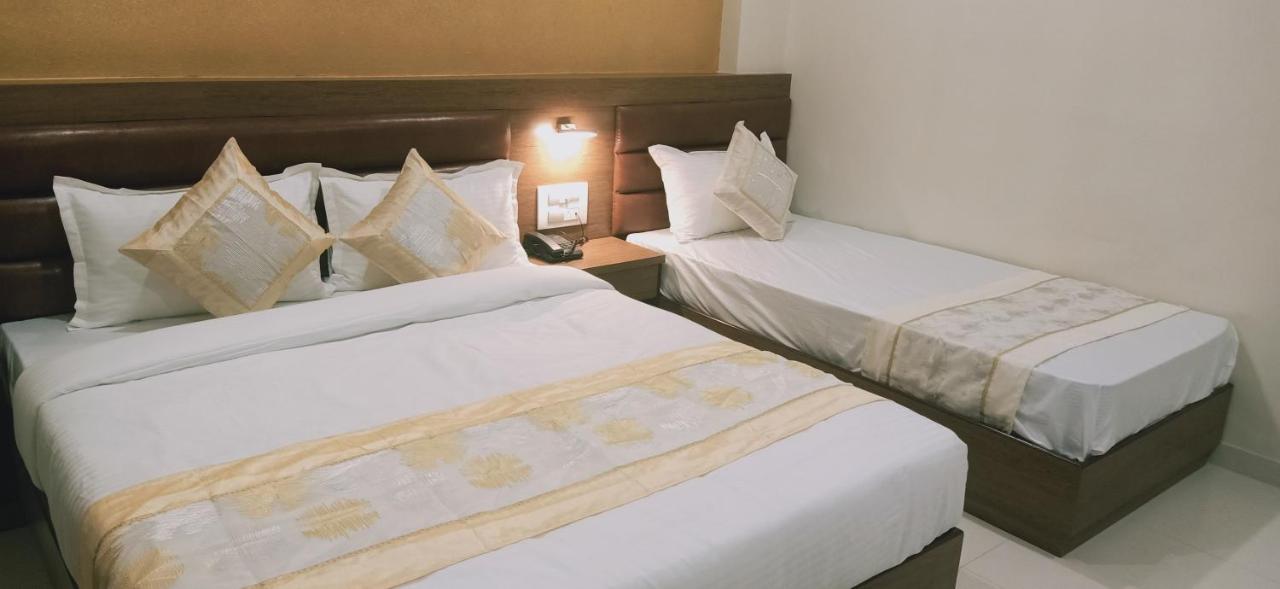 Crystal Luxury Inn- Bandra