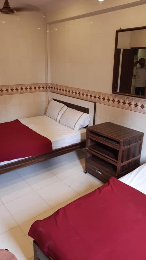 Asha Hotel *