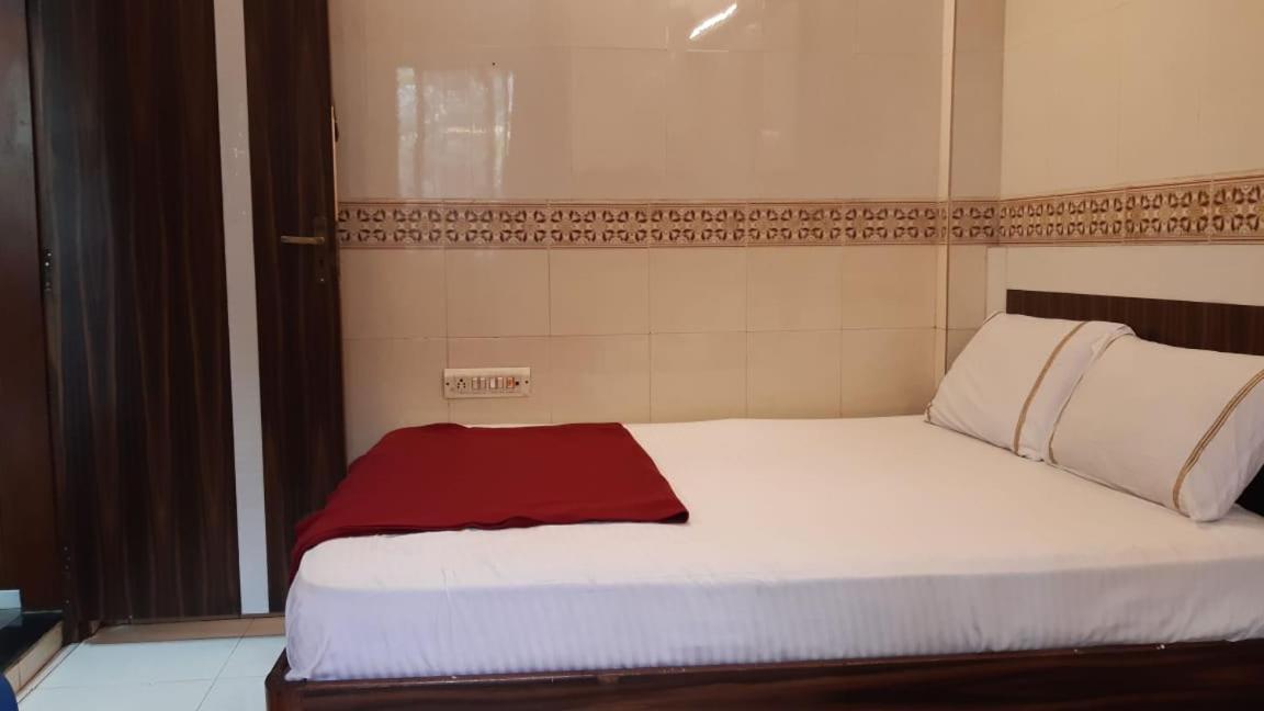Asha Hotel