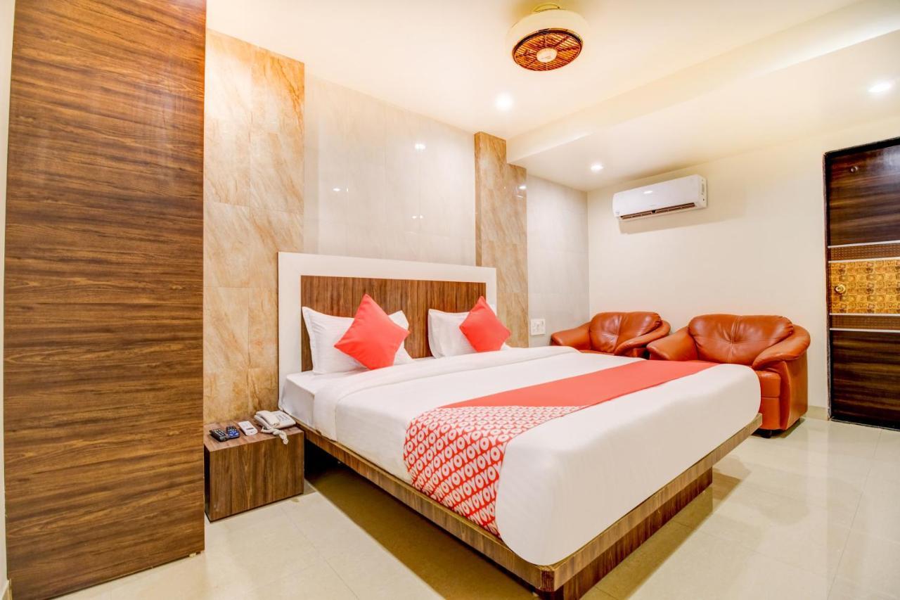 Super Collection O Lokhandwala Andheri West Formerly White Star Hotel