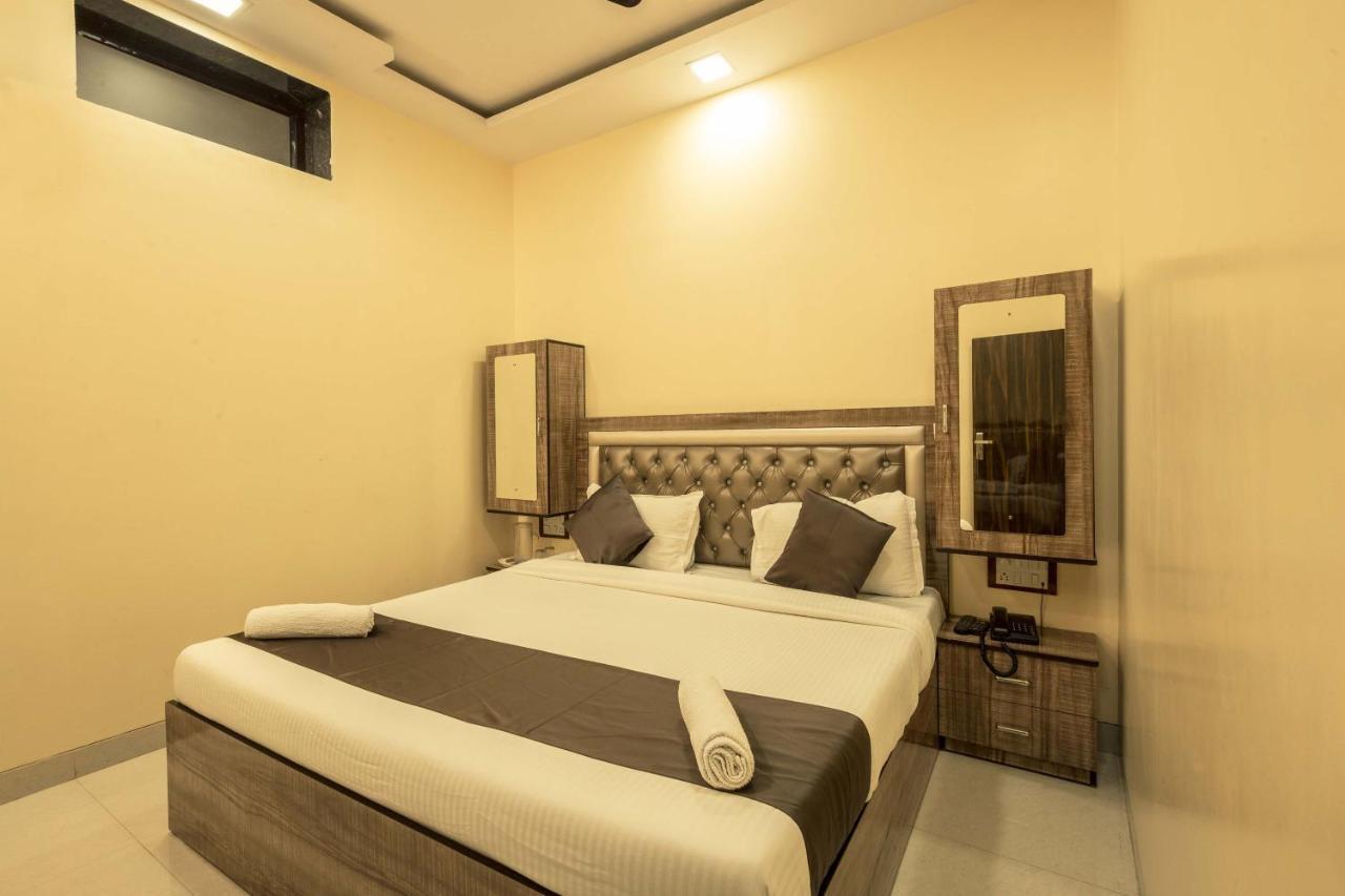 Apsara- Near J J Hospital Hotel