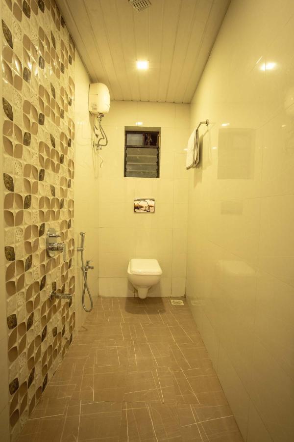 Apsara- Near J J Hospital