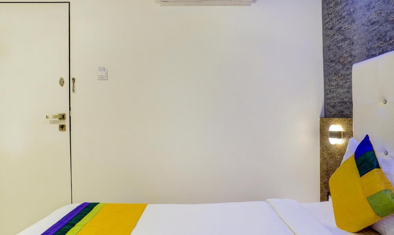 Oyo Mum2165 Golden Star Hotel