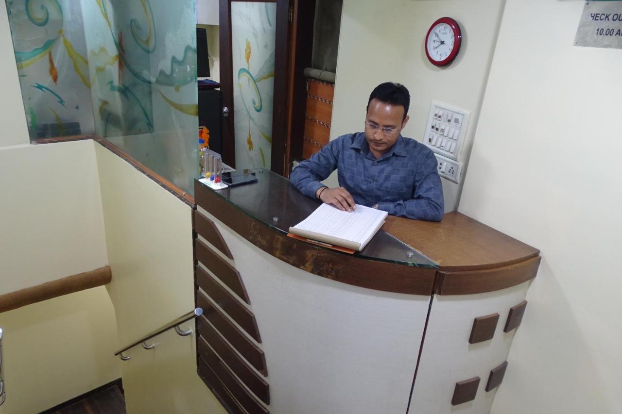 Hotel Real Rest House - Andheri East 2*