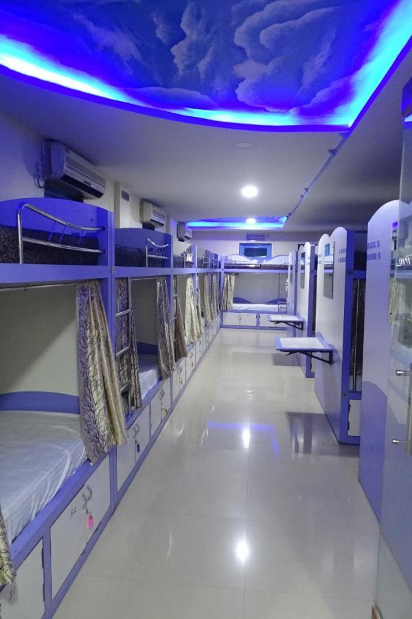 Real Rest House - Andheri East Hotel 2*