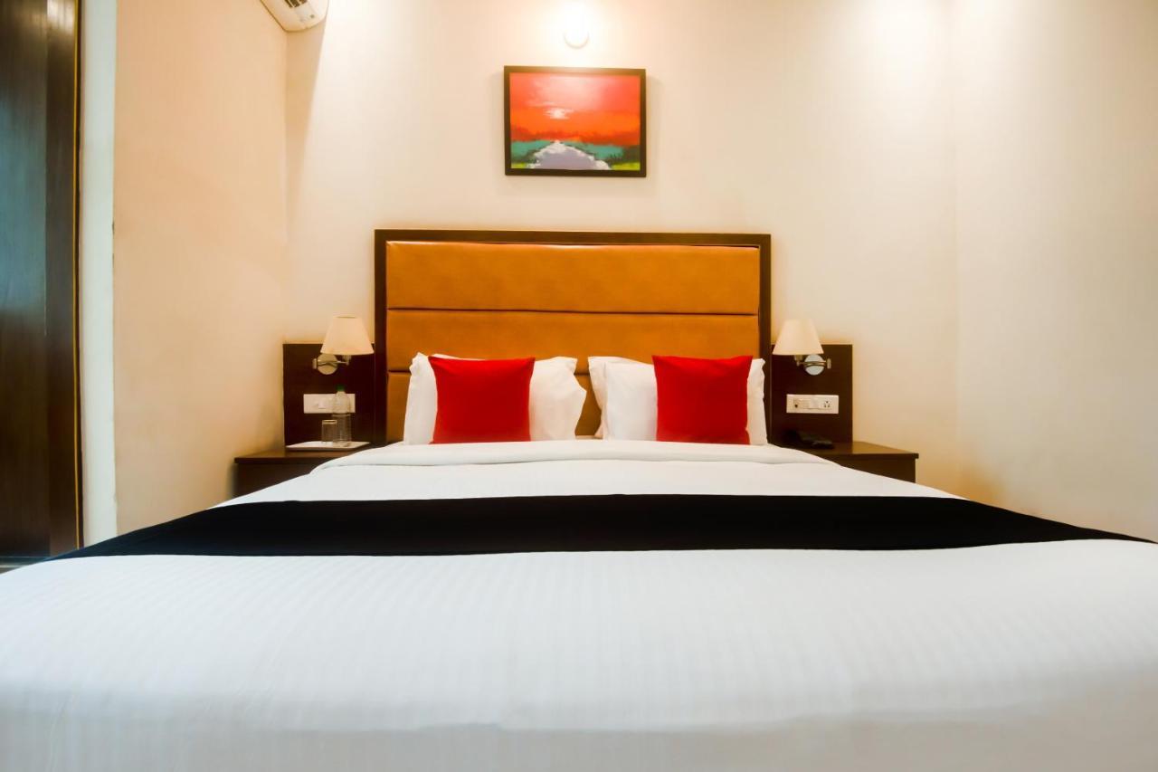 Capital O 60919 Admiral Hotel