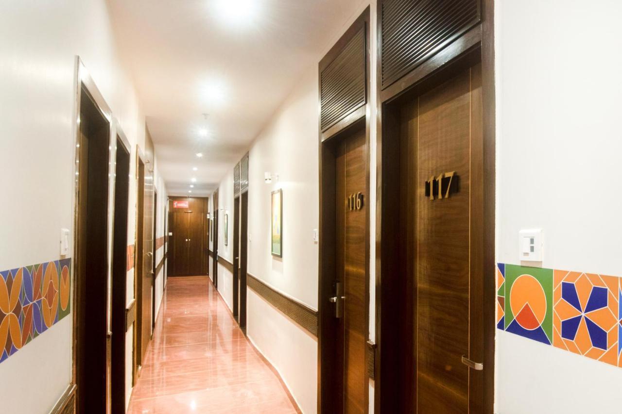 Capital O 60919 Admiral Mumbai