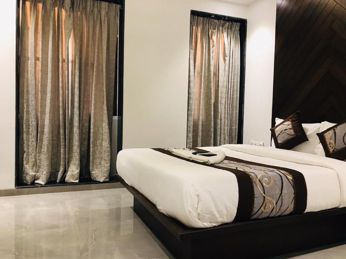 Flora - Hotel 3*
