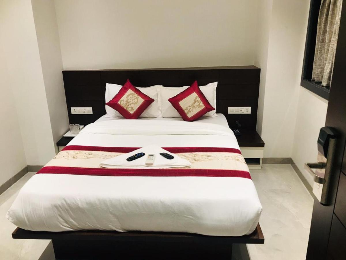 Hotel Flora - 3*