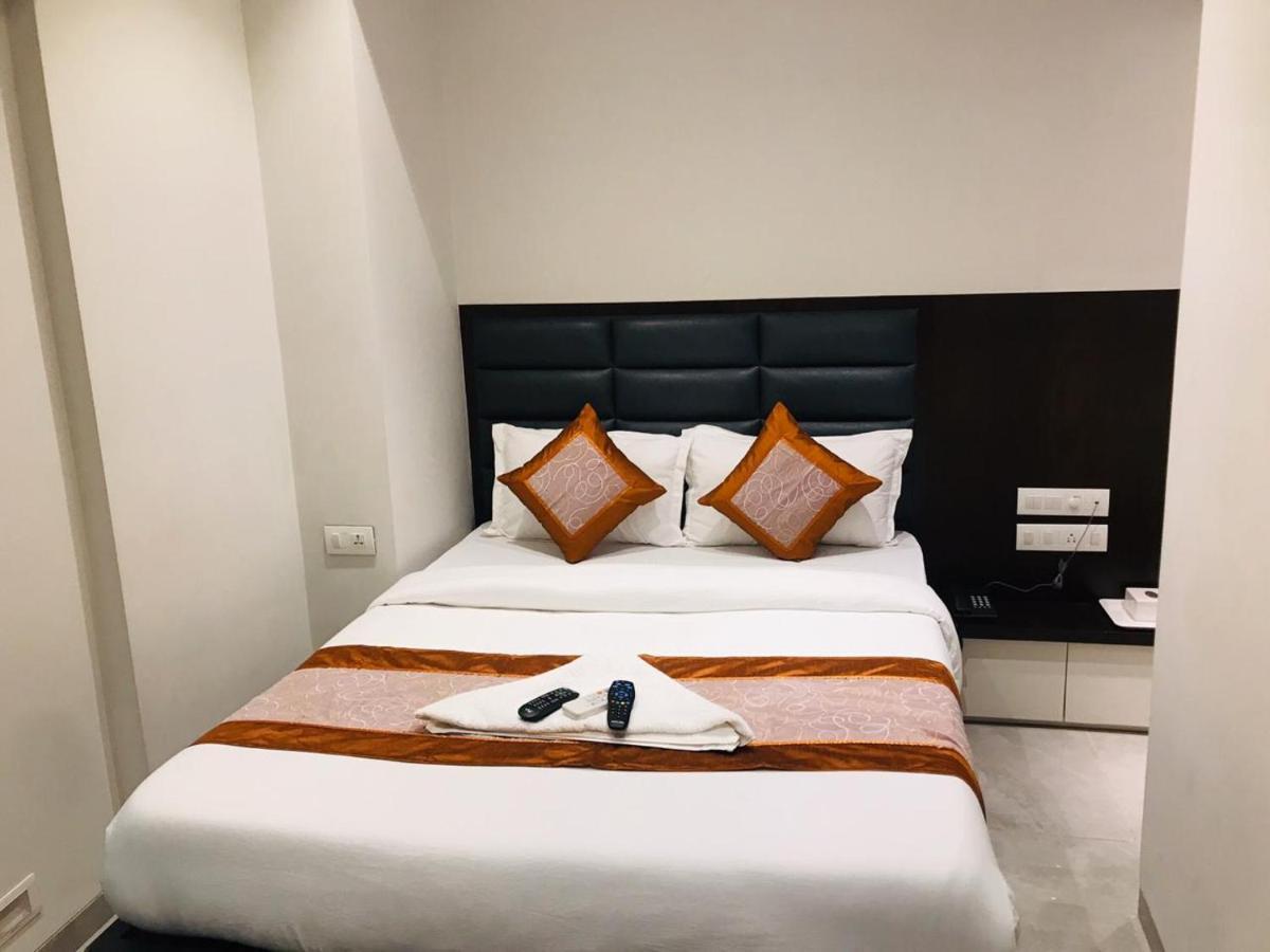 Flora - Hotel 3*