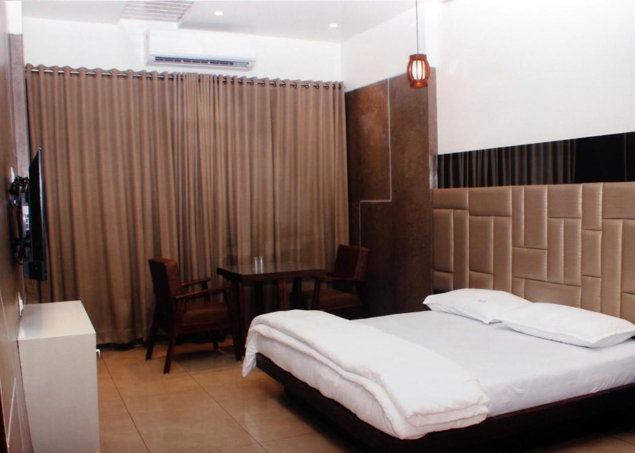 Hotel Central Park 3*