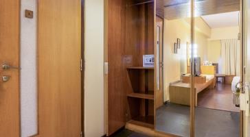 The Legend Hotel- Santacruz Near International Airport Hotel Mumbai
